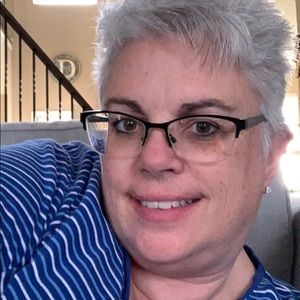 Meet your Posher, Connie